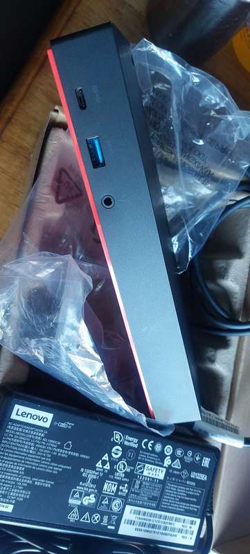 Hybrid thinkpad lenovo USB c and A brand new boxed dock station