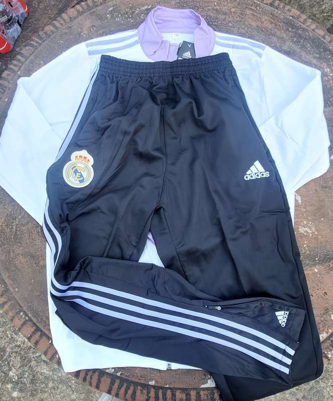 track suit top and bottom size X LARGE slim