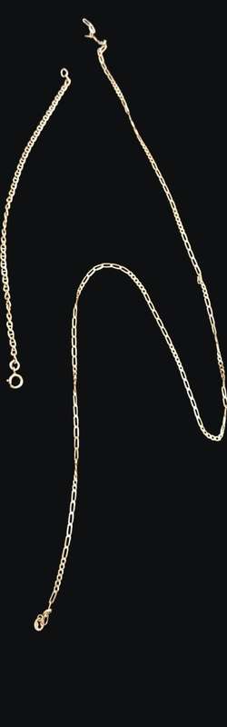 9ct gold chains opening clips not working ON BOTH CHAINS  see  pictures weight included