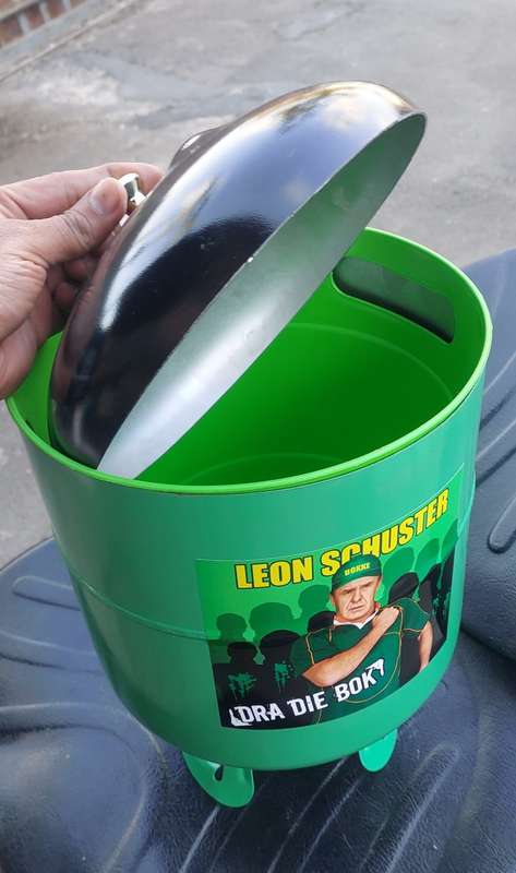 Cylinder ice bucket