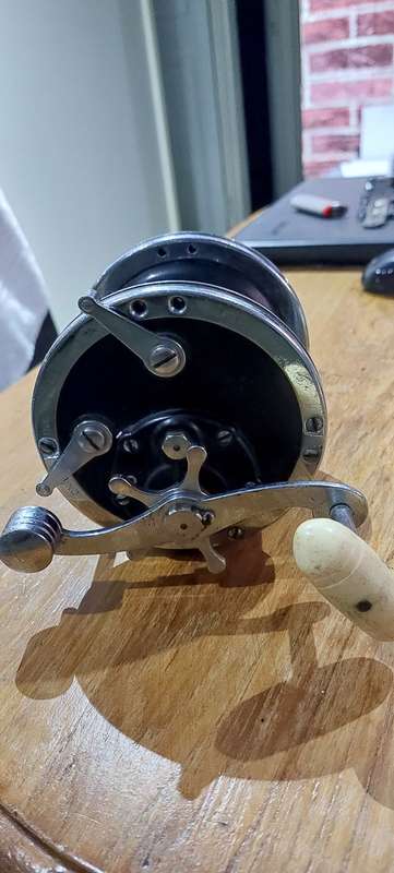 RARE Awesome vintage 49 super mariner penn fishing reel working 100s made in the usa