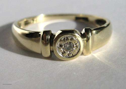 9ct Solid Gold Ring