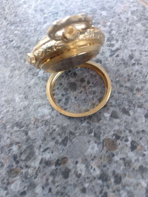 Antique watch. Not working.