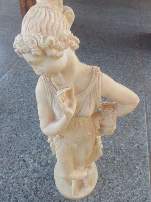 Female statue 2