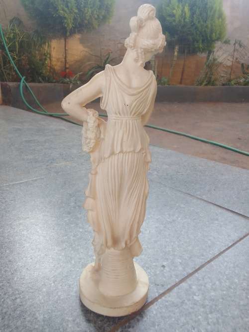 Female statue 2