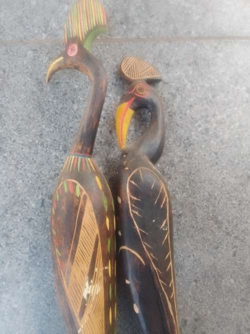 2 wooden birds. 60cm in height