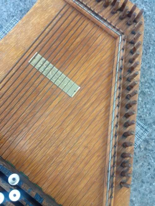 Vintage Harp. all strings still in tact. Makes o great house display item.