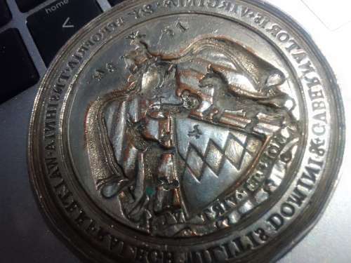 Press seal plate.6cm wide. Rare and detailed design.