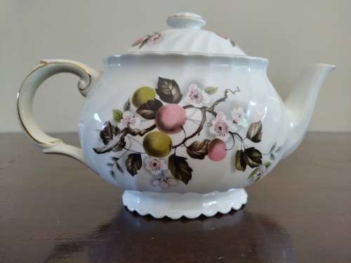 Staffordshire Teapot, Old Foley, England