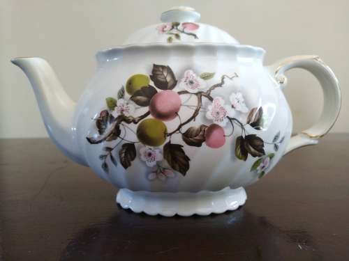 Staffordshire Teapot, Old Foley, England