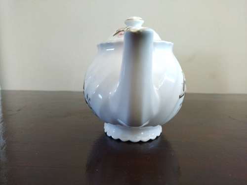 Staffordshire Teapot, Old Foley, England