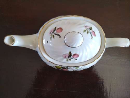 Staffordshire Teapot, Old Foley, England