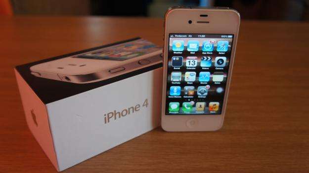 Iphone 4 8GB. Perfect condition. (White)