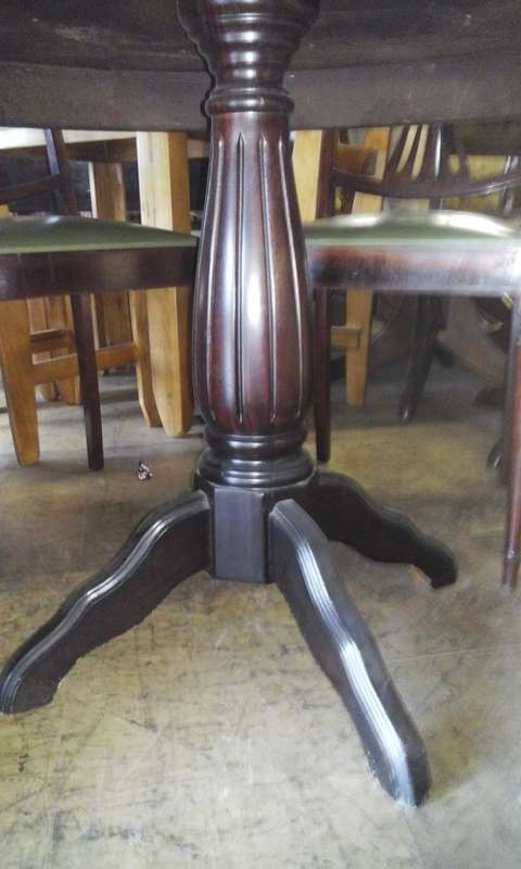 Solid wood round table & 4 chairs