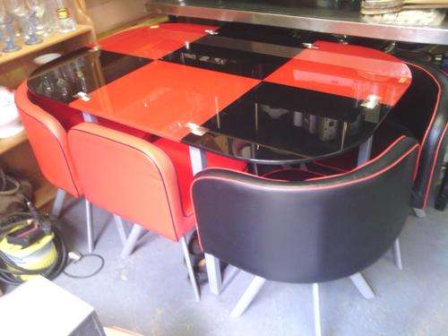 Modern 6 Seater Dining Room Set