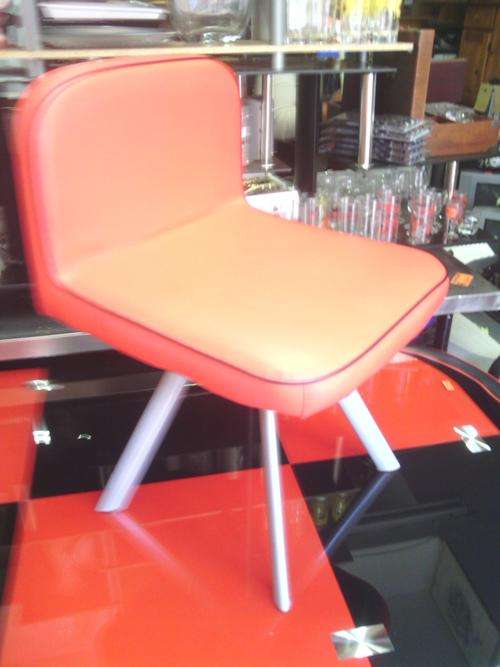Modern Dining Room Set; Red and Black; Naxaplex