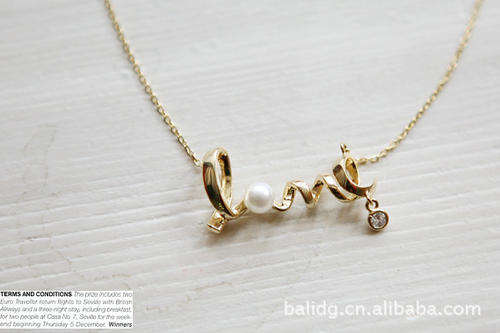 !!!!NEW ARRIVAL !!!! Gold "LOVE" necklace.