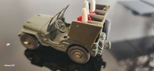 Dinky toys jeep