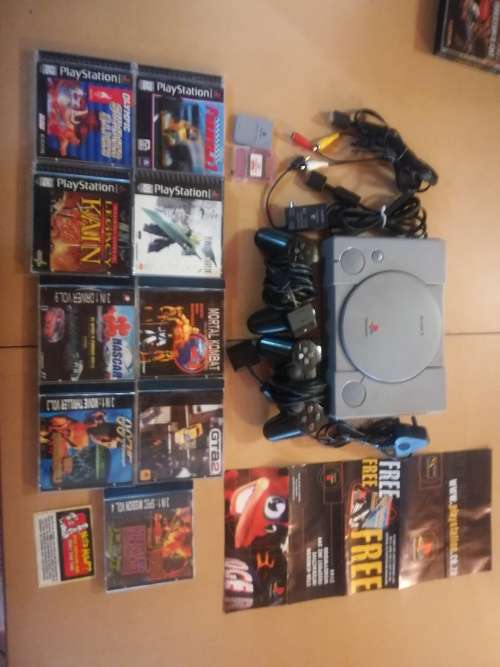 PLAYSTATION ORIGINAL WITH GAMES FOR SALE