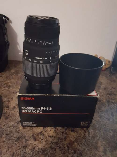 SIGMA 70-300MM LENSE FOR NIKON