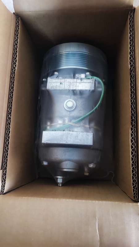 OEM SANDEN 7H15 4095 AC COMPRESSOR FOR CATERPILLAR PN 320-1291