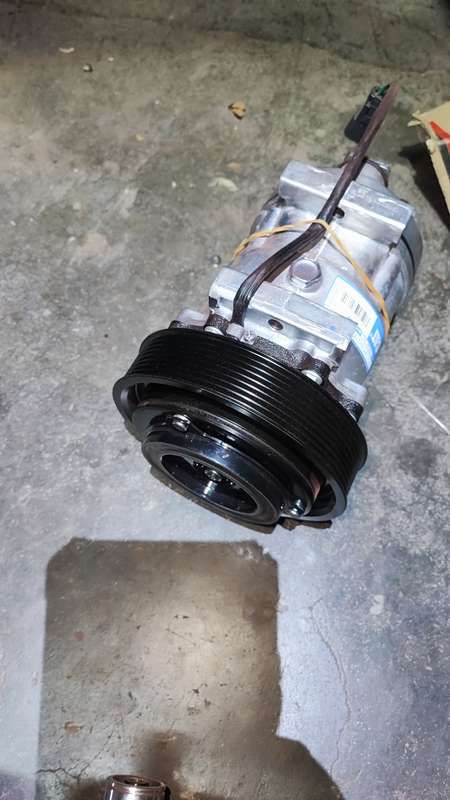 Sanden 7H15 aircon compressor Caterpillar  part