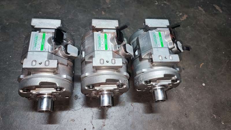 Denso 10s15C Aircon Compressor x 3, bid on lot