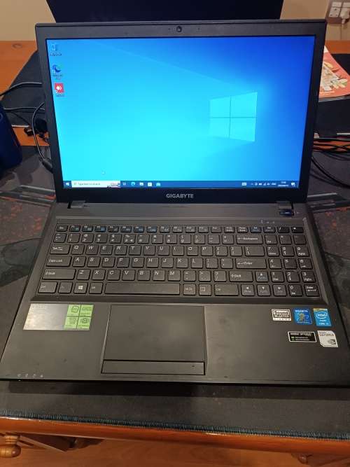 Gigabyte Q2556 i5 4th gen