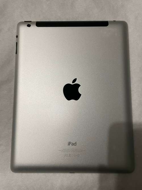 Apple Bundle - MacBook Air, iPhone 12, Apple Watch, Apple AirPods, iPad