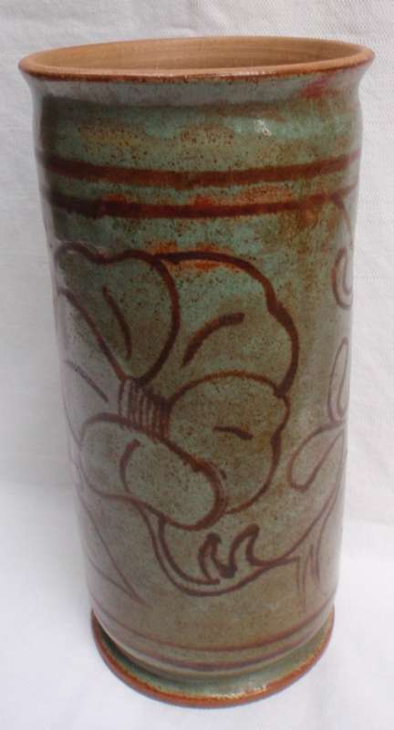 GORGEOUS HANDMADE POTTER VASE - RUSTIC JADE HUES WITH BOTANICAL THEME - LOVELY!!!
