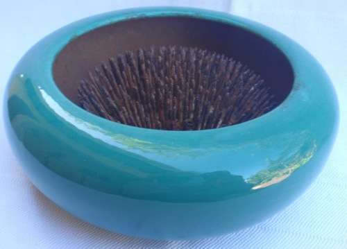 VINTAGE - DIVINE GREEN VASE - DEEP POND HUES - COLLECTABLE GREEN