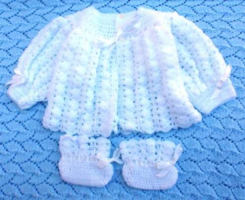 BRAND NEW - OLD FASHIONED HAND CROCHETED MATINEE JACKET WITH BOOTIES - LOVELY BABY SHOWER GIFT!!!
