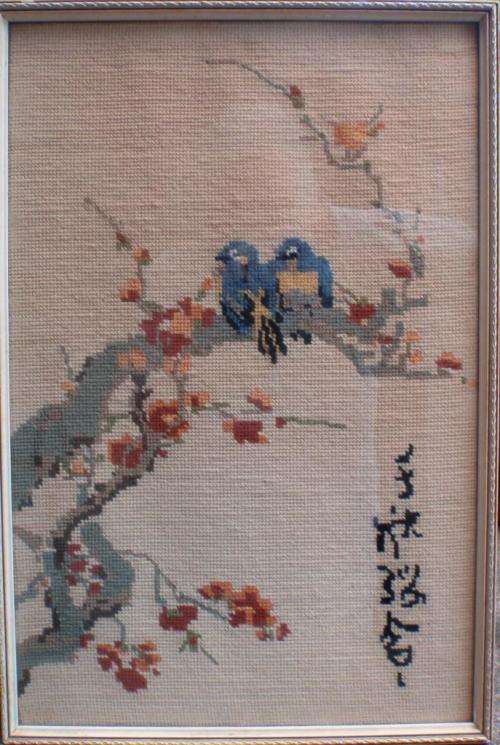 VINTAGE: DELIGHTFUL CHINESE SCENE TAPESTRY "TWO LITTLE BIRDS" IN GOOD CONDITION.