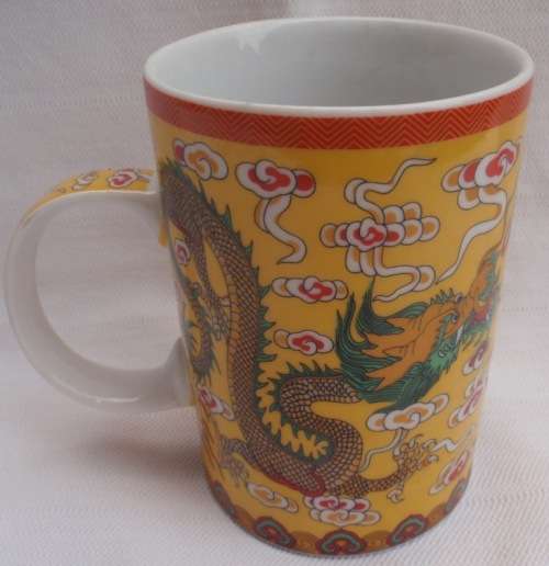DELIGHTFUL COFFEE MUG - CHINESE DRAGONS - NEW CONDITION