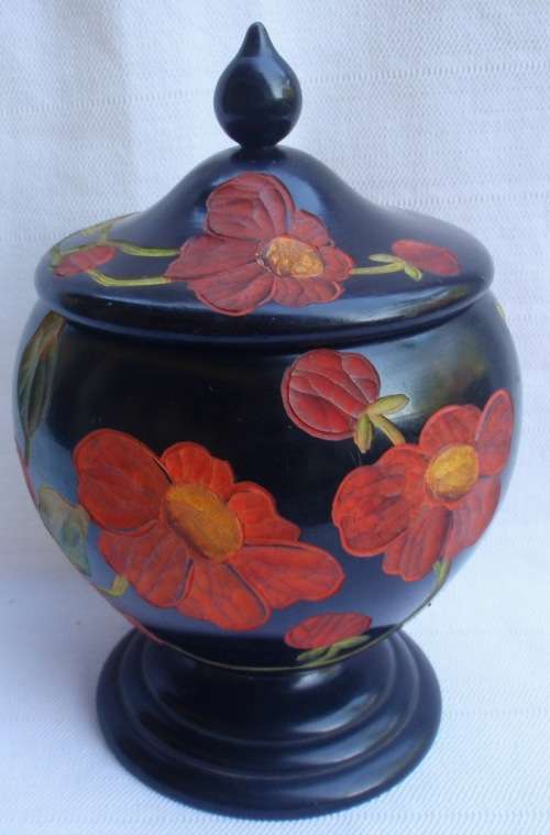 BEAUTIFUL HAND CARVED AND PAINTED URN WITH LID. VERY ARTY & DECORATIVE!
