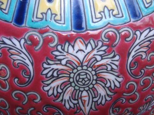 CHINESE - BEAUTIFUL SET OF HANDPAINTED, 1 SERVING BOWL and SPOON,  8 SMALL BOWLS and 6 SPOONS