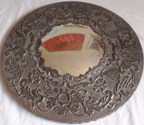 VINTAGE - BEAUTIFUL HAND BEATEN PEWTER FRAMED MIRROR - GORGEOUS  ROUND MIRROR WITH DOME GLASS.