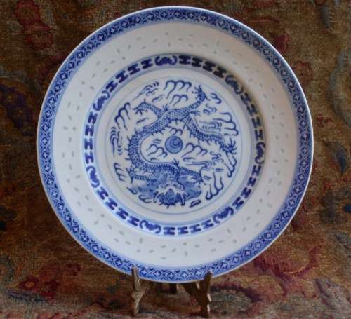CHINESE - BEAUTIFUL DRAGON DESIGN - BLUE and WHITE `RICE`  DESIGN PLATE - GORGEOUS DISPLAY ITEM!