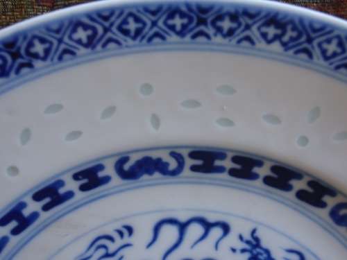 CHINESE - BEAUTIFUL DRAGON DESIGN - BLUE and WHITE `RICE`  DESIGN PLATE - GORGEOUS DISPLAY ITEM!