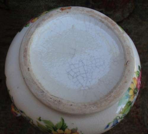 Vintage - gorgeous old rose garden pattern vase. Cottage style decor.