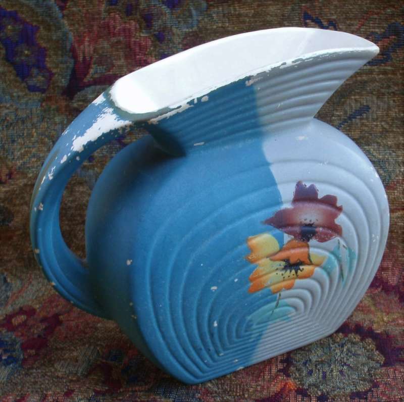 Art Deco vase - beautifully hand painted - E39 Made in England.