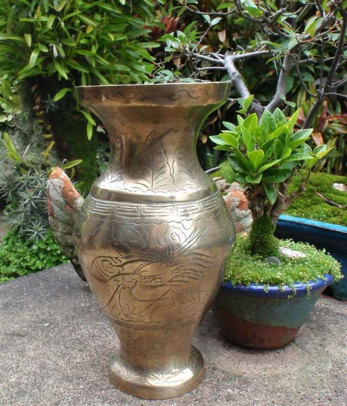 Collectible vintage Chinese brass vase - full signature on bottom - large size.