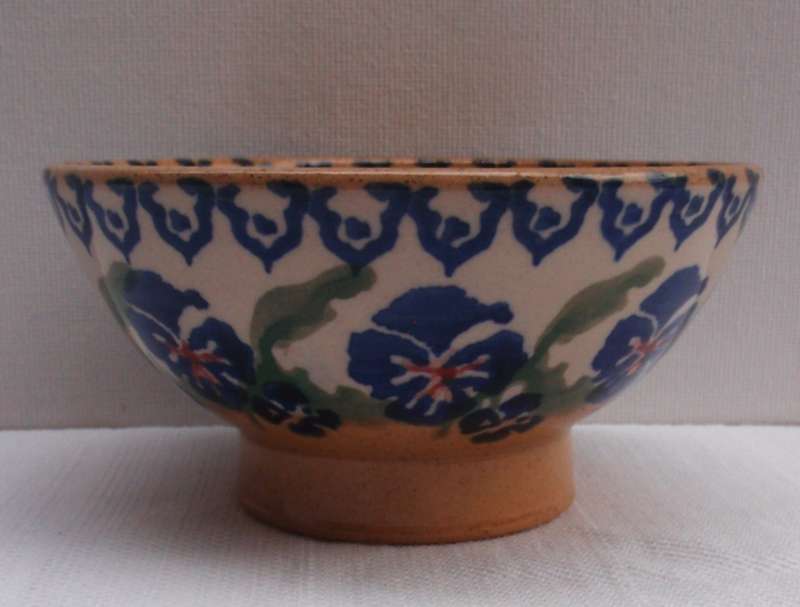 Rare Irish pottery by Nicholas Mosse. `Pansy` pin bowl. Beautifully hand crafted and painted.