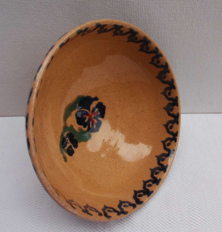 Rare Irish pottery by Nicholas Mosse. `Pansy` pin bowl. Beautifully hand crafted and painted.