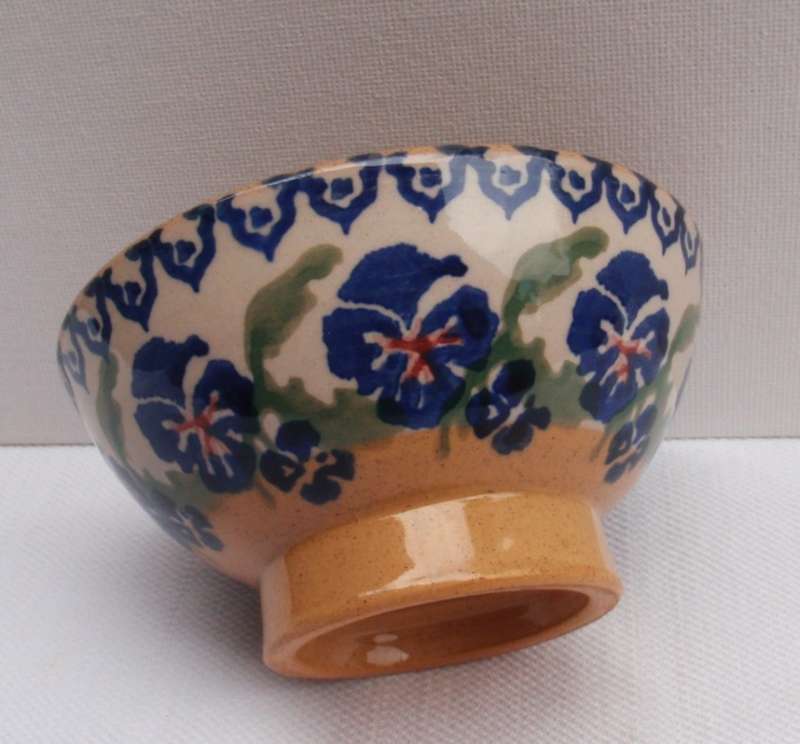 Rare Irish pottery by Nicholas Mosse. `Pansy` pin bowl. Beautifully hand crafted and painted.