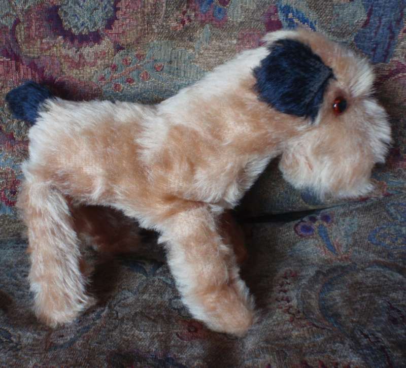 Antique toy dog `Terrier` Adorable authentic, collectible item. Real character piece for collector.