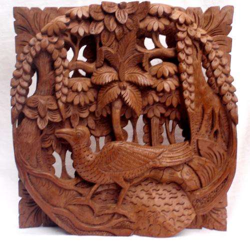 BEAUTIFUL HAND CARVED WOOD  - EXOTIC ISLAND, INCREDIBLE DETAIL - FABULOUS WOOD!!!