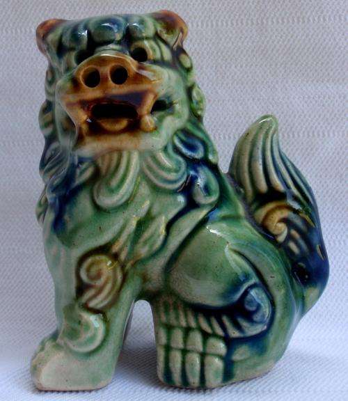 CHINESE DOG - GORGEOUS COLOURS - IN VERY GOOD CONDITION!!!