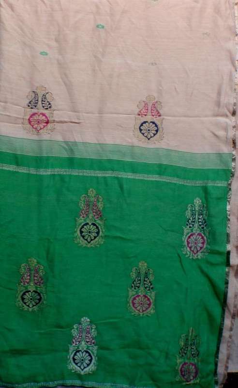 LOVELY INDIAN SARI - BARGAIN  - GOLD & GREEN EMBROIDERED - GREAT DECOR ITEM - 5 METRES OF FABRIC!!!