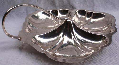 VINTAGE - EPNS SILVER PLATE -  ELEGANT 3 DIVISION SERVER - LOVELY FOR CHOCOLATES ETC.